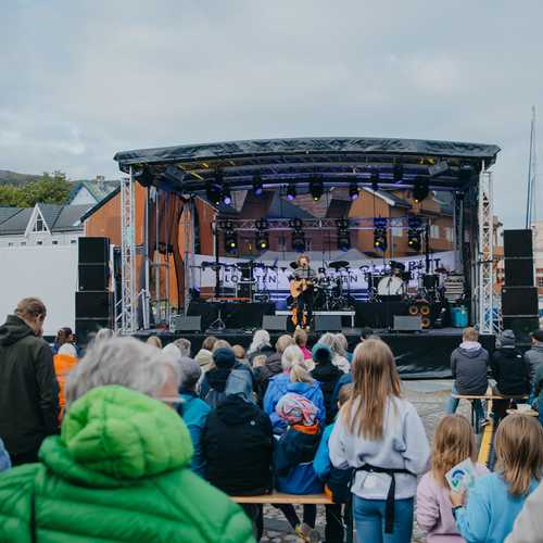 Arranger en konsert eller folkefest